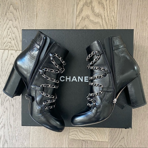 ❌SOLD ❌Chanel Chain Short Boots - Picture 3 of 8